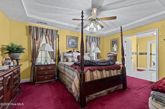 129 Hidden Pond Drive, New Bern, NC 28562