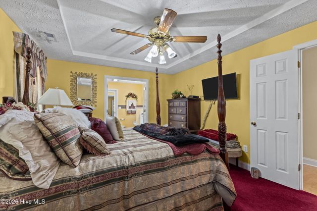 129 Hidden Pond Drive, New Bern, NC 28562