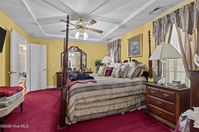 129 Hidden Pond Drive, New Bern, NC 28562