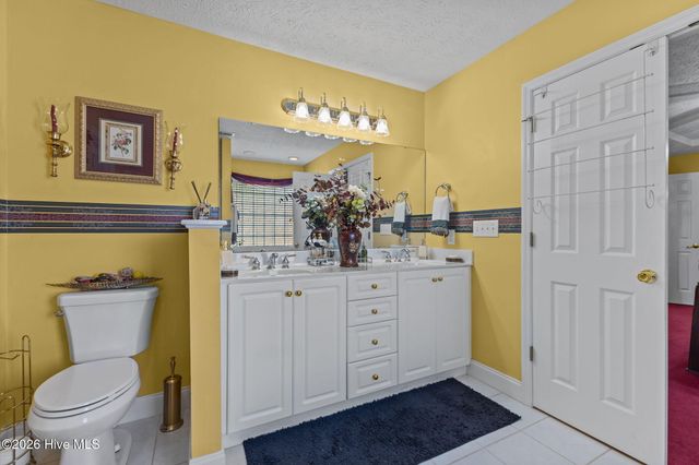 129 Hidden Pond Drive, New Bern, NC 28562