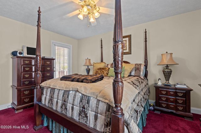 129 Hidden Pond Drive, New Bern, NC 28562