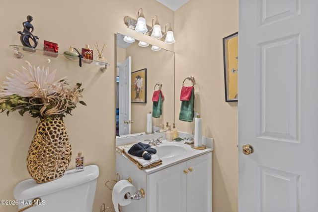 129 Hidden Pond Drive, New Bern, NC 28562