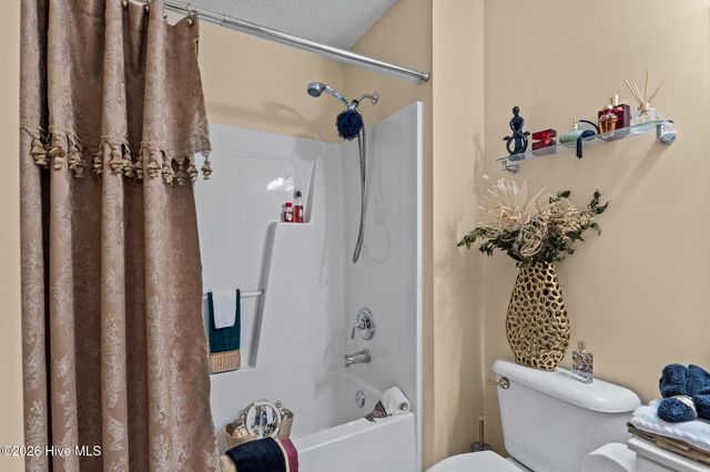 129 Hidden Pond Drive, New Bern, NC 28562