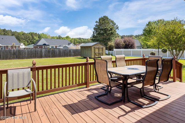 129 Hidden Pond Drive, New Bern, NC 28562