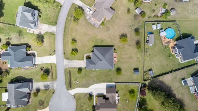 129 Hidden Pond Drive, New Bern, NC 28562