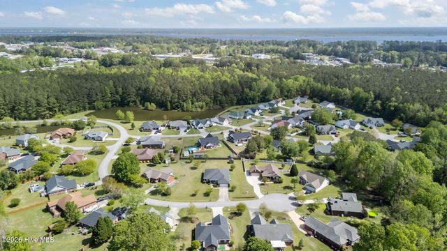 129 Hidden Pond Drive, New Bern, NC 28562