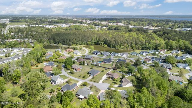 129 Hidden Pond Drive, New Bern, NC 28562