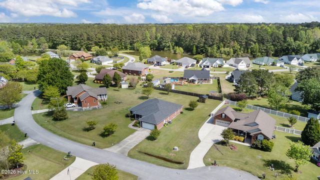 129 Hidden Pond Drive, New Bern, NC 28562