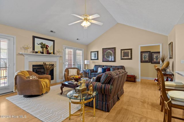 129 Hidden Pond Drive, New Bern, NC 28562