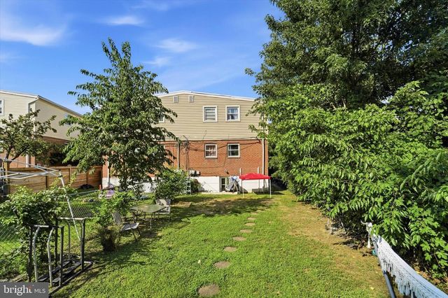 498 AVON ST, Philadelphia, PA 19116