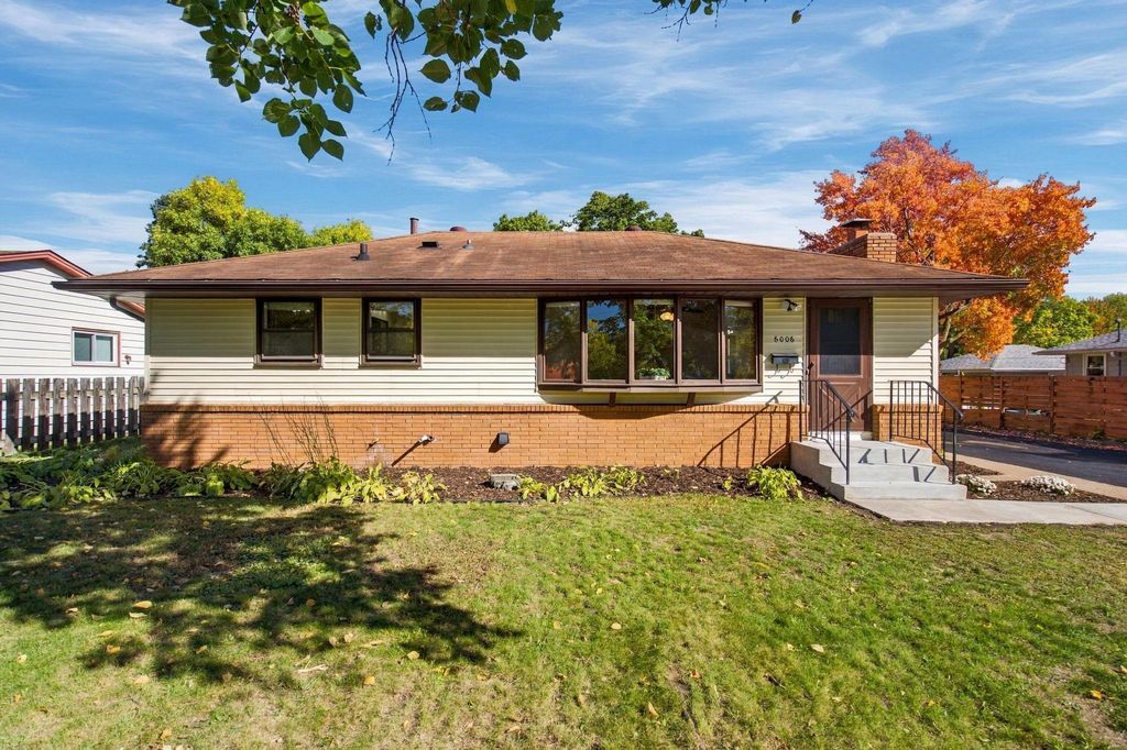 6006 Washburn Avenue N, Brooklyn Center, MN 55430 — exterior