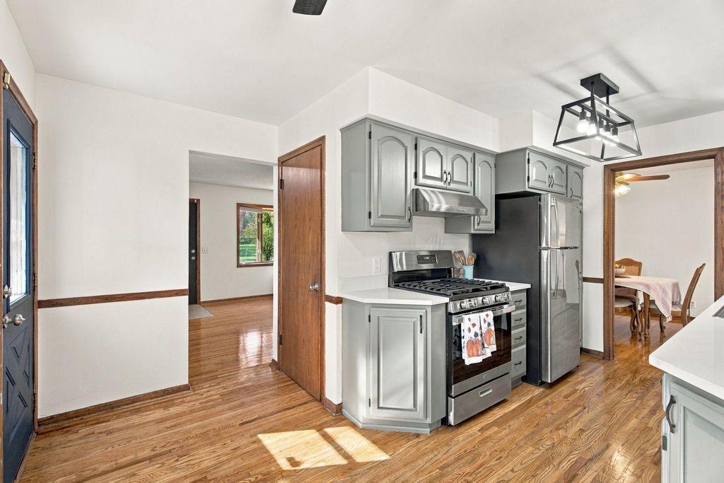 6006 Washburn Avenue N, Brooklyn Center, MN 55430 — photo 5