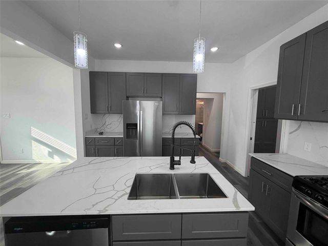 2404 Burkett Street, Houston, TX 77004