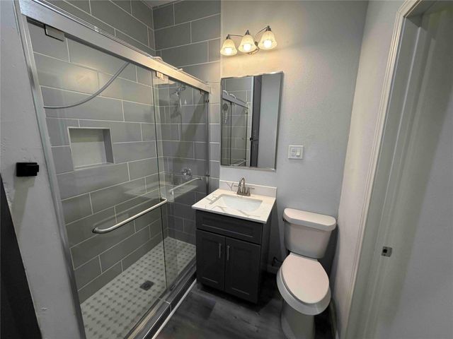 2404 Burkett Street, Houston, TX 77004