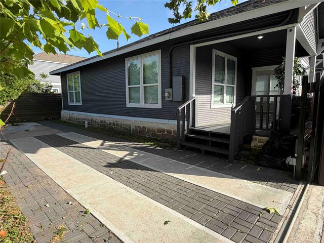 2404 Burkett Street, Houston, TX 77004