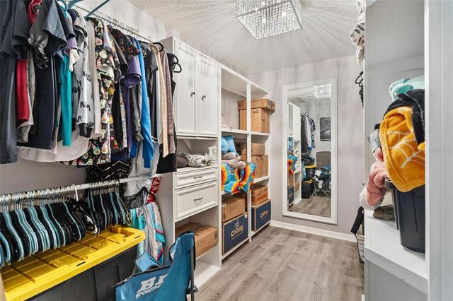 405 W MIRROR LAKE DRIVE, Fruitland Park, FL 34731