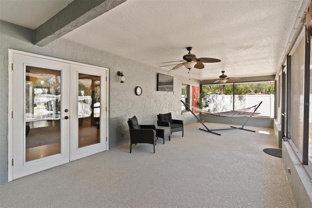 405 W MIRROR LAKE DRIVE, Fruitland Park, FL 34731