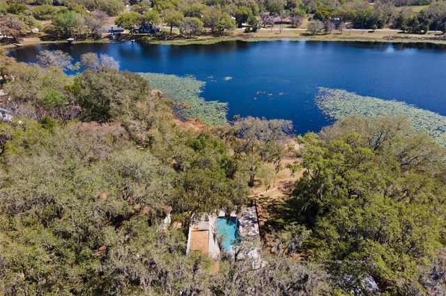 405 W MIRROR LAKE DRIVE, Fruitland Park, FL 34731