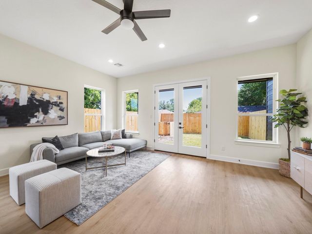 3548 Seabrook Street, Houston, TX 77021