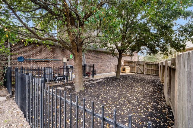138 Kaden Creek Place, Montgomery, TX 77316