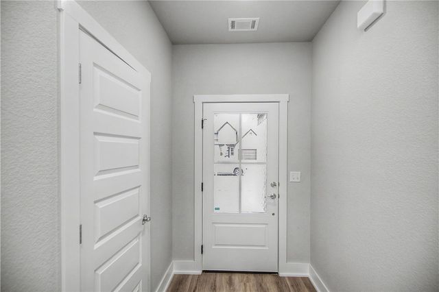 6803 SW Orange Avenue, Bentonville, AR 72713