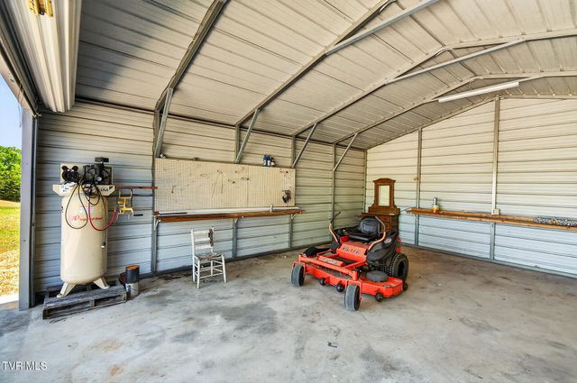 822 Sunlight Road, Parrottsville, TN 37843