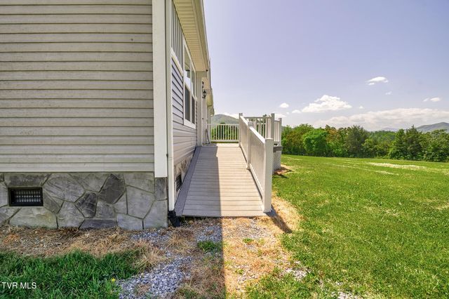 822 Sunlight Road, Parrottsville, TN 37843