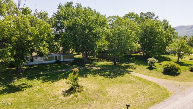 822 Sunlight Road, Parrottsville, TN 37843