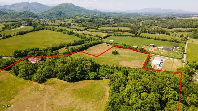 822 Sunlight Road, Parrottsville, TN 37843