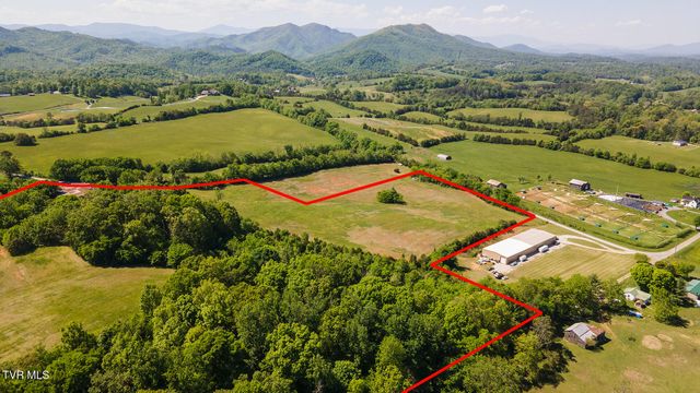 822 Sunlight Road, Parrottsville, TN 37843