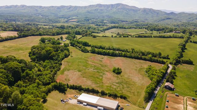 822 Sunlight Road, Parrottsville, TN 37843