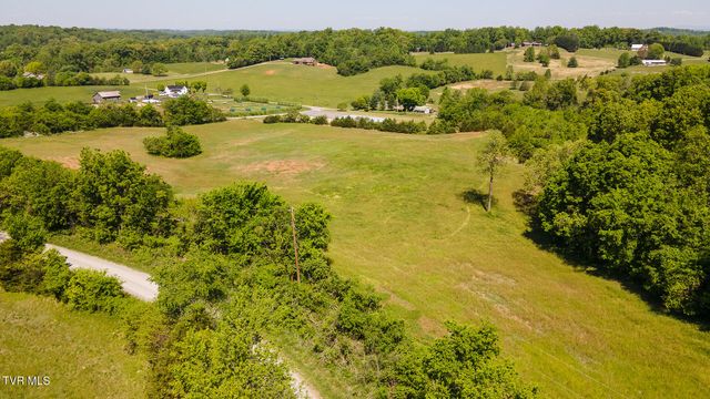 822 Sunlight Road, Parrottsville, TN 37843