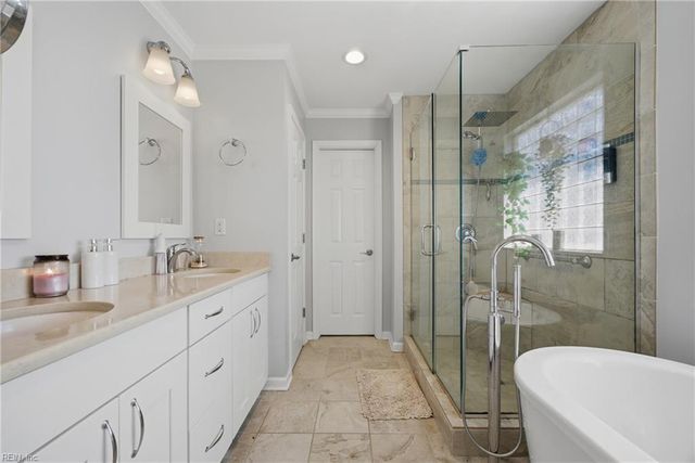 123 Lakes Edge DR, Suffolk, VA 23434