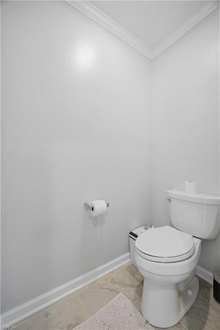 123 Lakes Edge DR, Suffolk, VA 23434