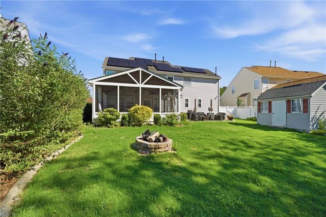 123 Lakes Edge DR, Suffolk, VA 23434