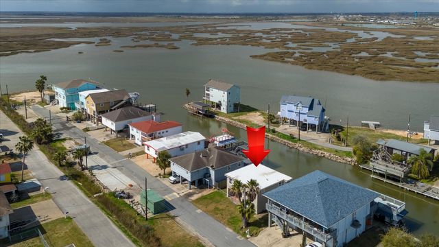 114 Bayou Vista Drive, Hitchcock, TX 77563