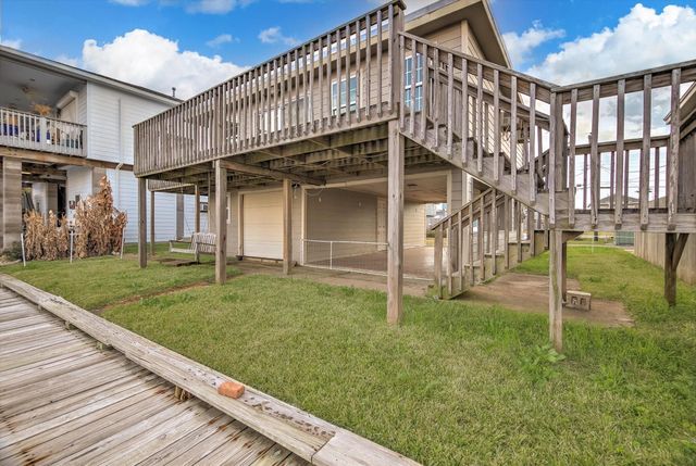 114 Bayou Vista Drive, Hitchcock, TX 77563