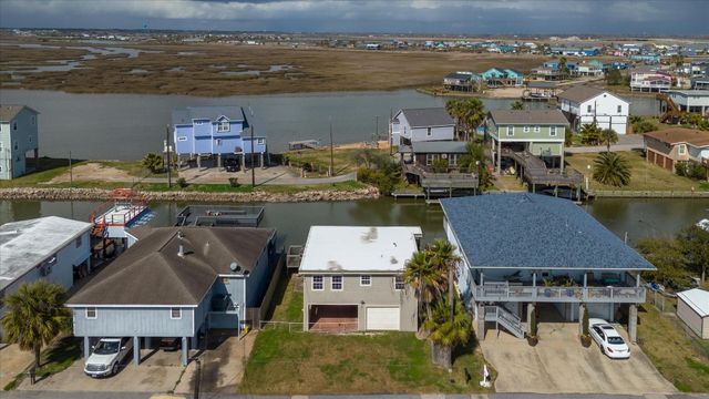 114 Bayou Vista Drive, Hitchcock, TX 77563