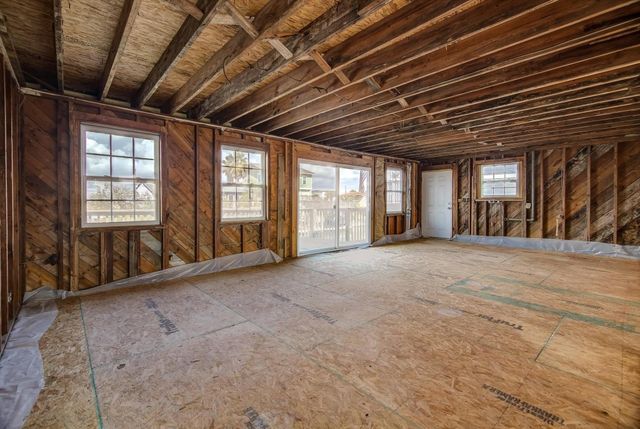 114 Bayou Vista Drive, Hitchcock, TX 77563