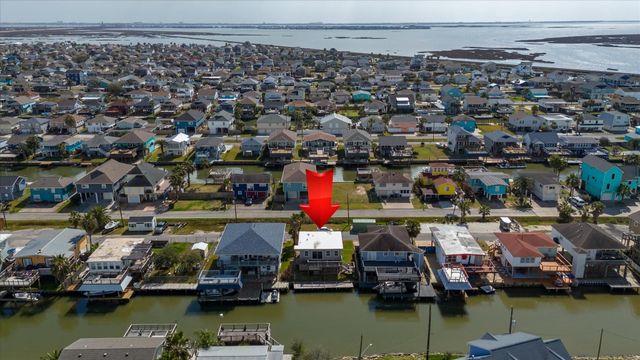 114 Bayou Vista Drive, Hitchcock, TX 77563