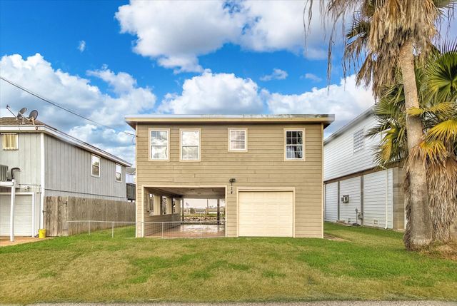 114 Bayou Vista Drive, Hitchcock, TX 77563