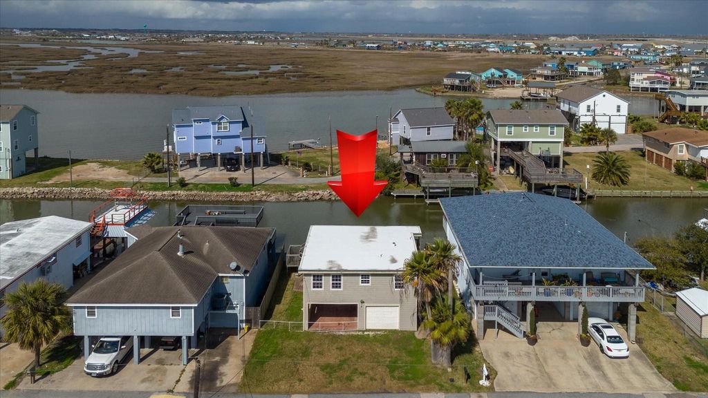 114 Bayou Vista Drive, Hitchcock, TX 77563