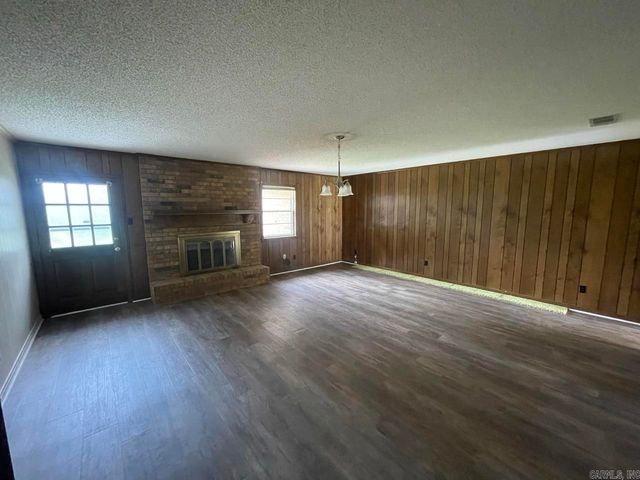 1400 Hawkwood Road, Sherwood, AR 72120