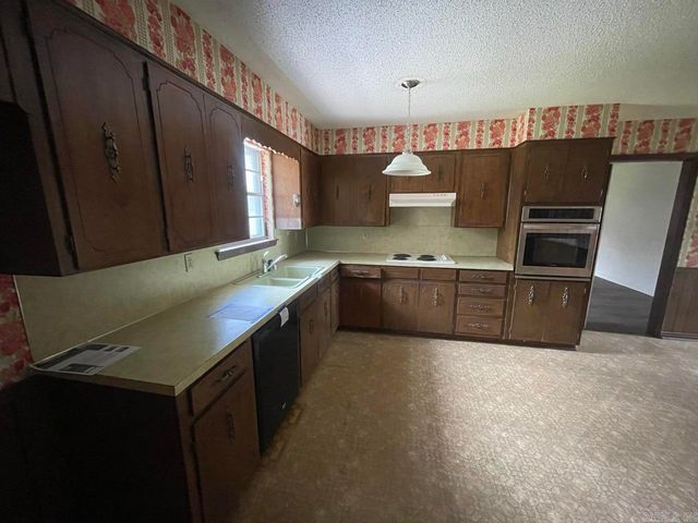 1400 Hawkwood Road, Sherwood, AR 72120
