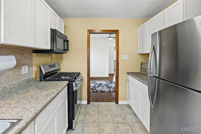 231 Parkway Drive, Swansea, IL 62226