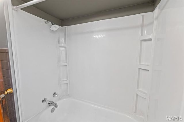 231 Parkway Drive, Swansea, IL 62226