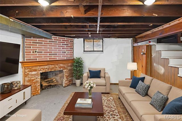 231 Parkway Drive, Swansea, IL 62226