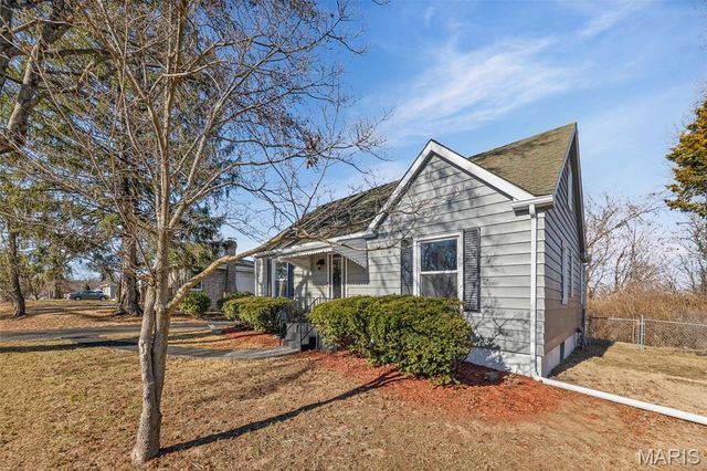 231 Parkway Drive, Swansea, IL 62226