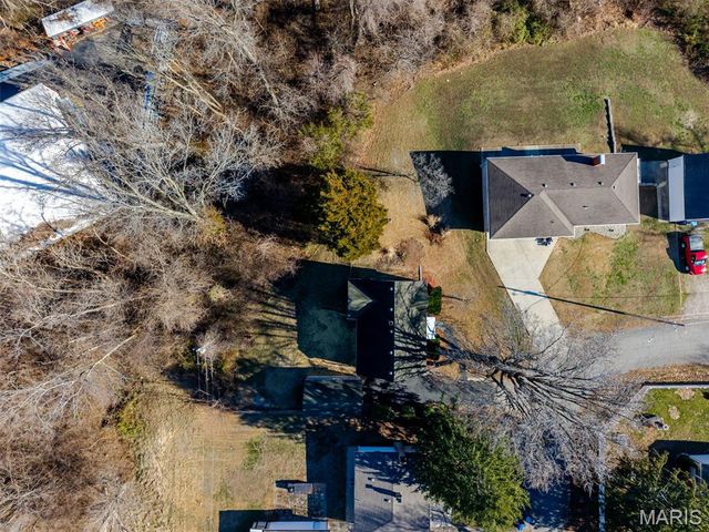 231 Parkway Drive, Swansea, IL 62226