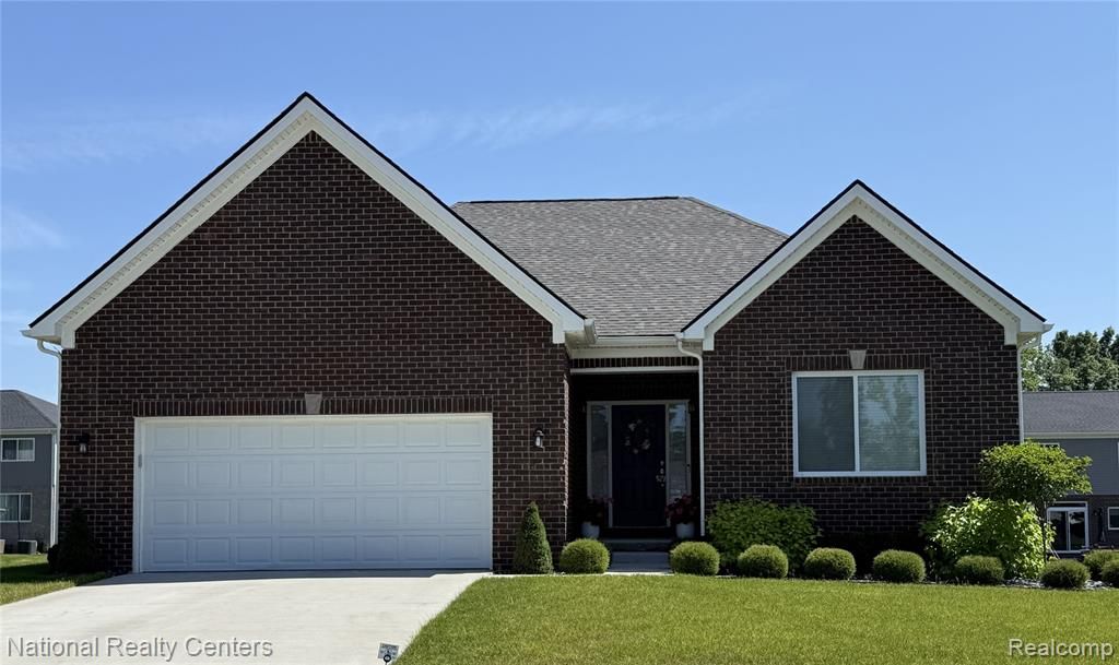 8311 Meadow Creek Drive, Goodrich, MI 48438